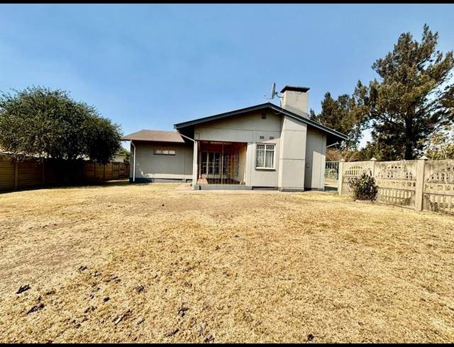 3 BEDROOM HOUSE FOR SALE IN VANDERBIJLPARK CW 4